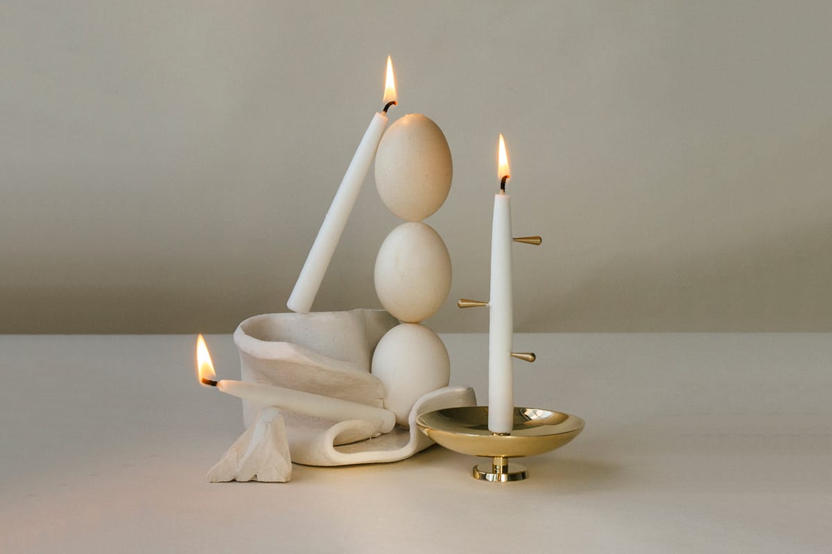 3rd ritual the bel meditation candle in white and metal