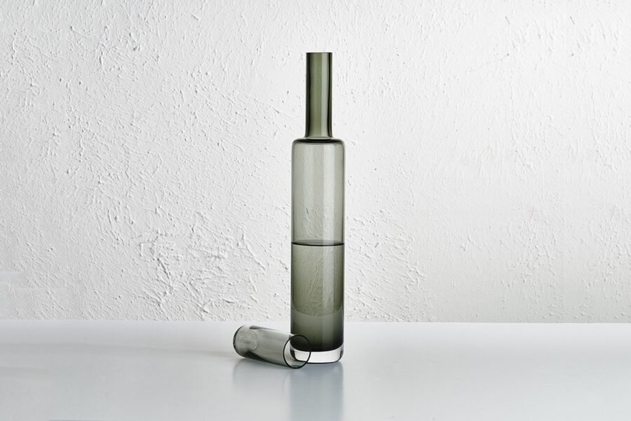 Nude Glass Focus Bottle in Grey